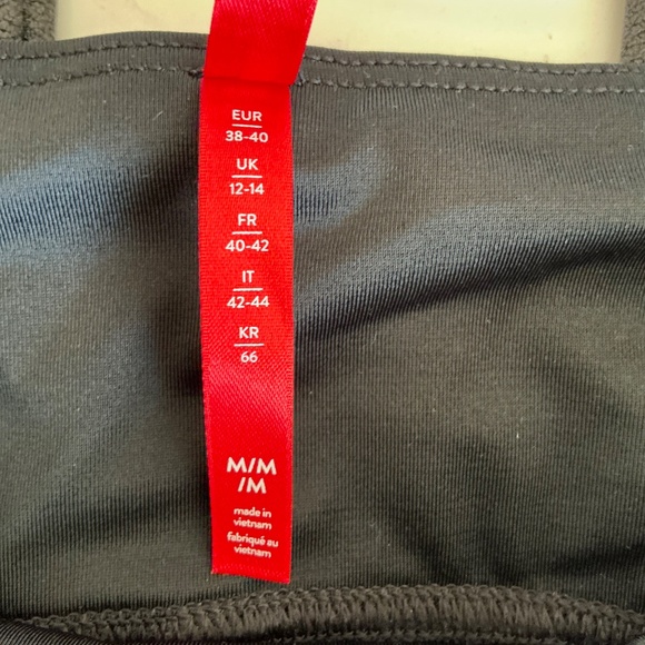 Women’s SPANX faux leather leggings size M - Picture 3 of 7